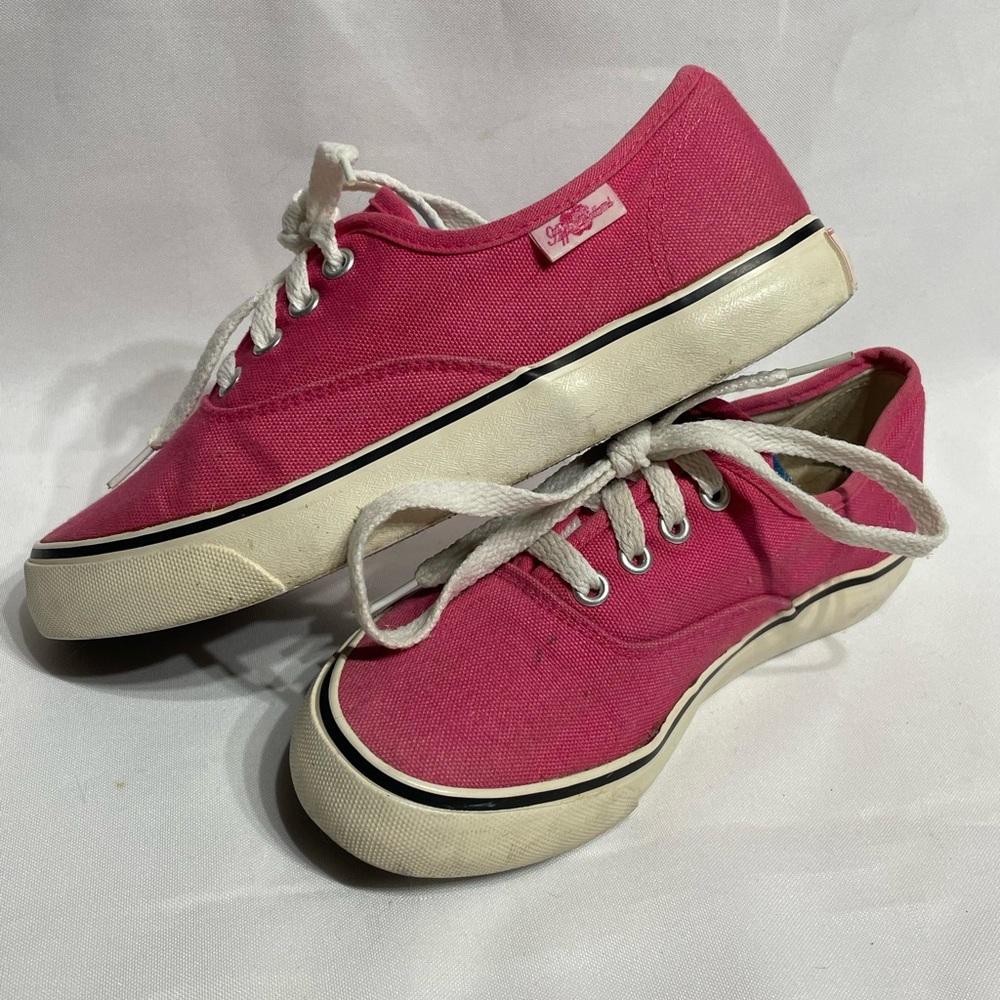 Women’s size 7 Apple Bottoms Pink Canvas Sneakers Used But Good Condition